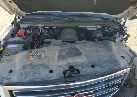 2018 GMC Yukon Xl C1500 Slt z USA, uszkodzony, nr VIN 1GKS1GKC2JR391546